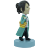 Figurine personnalisée femme qui a froid