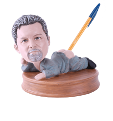 Figurine personnalisée porte stylo