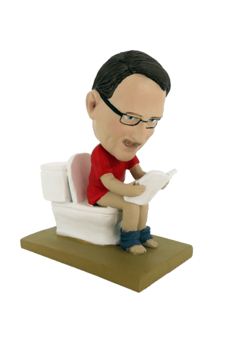 Figurina personalizzata leggendo in bagno