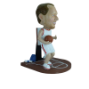 Figurine personnalisée sur un terrain de basket