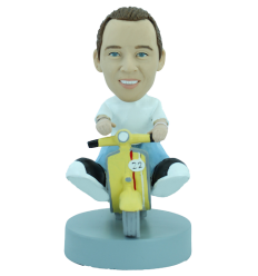 Figurine personnalisée en scooter